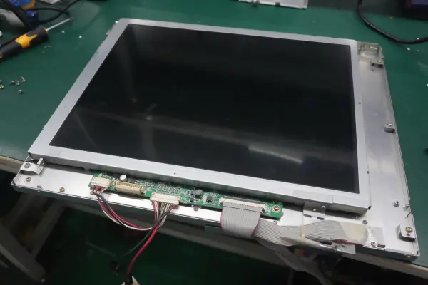 ATM monitor replacement interface review ATM monitor replacement interface and mounting inspection